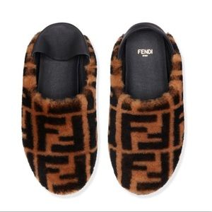 NWT Fendi FF Shearling Fur Slippers Shoes in Brown